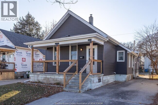 Photo - 1525 Windermere Rd