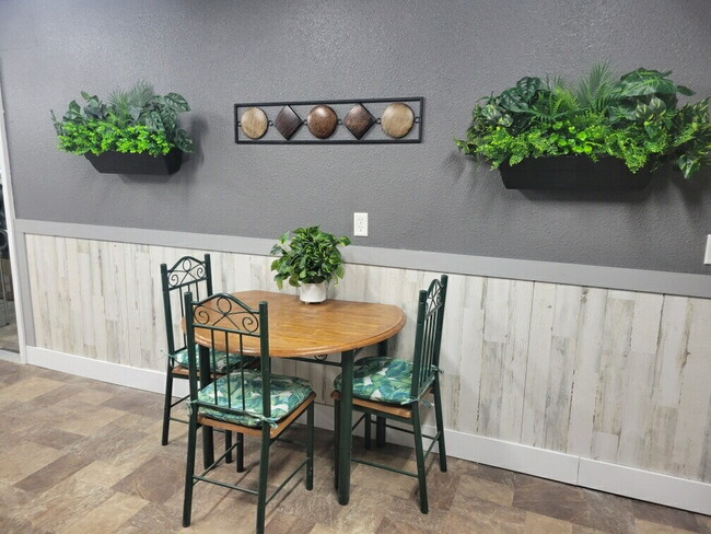 Photo - "Charming Studio Retreat in Stanley: Cozy 500 Sq Ft Haven with Full Bath!"