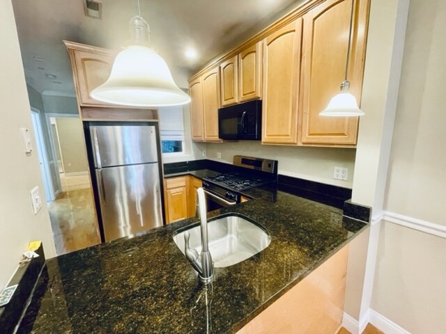 Photo - 33 N Bennet St Unit APT2