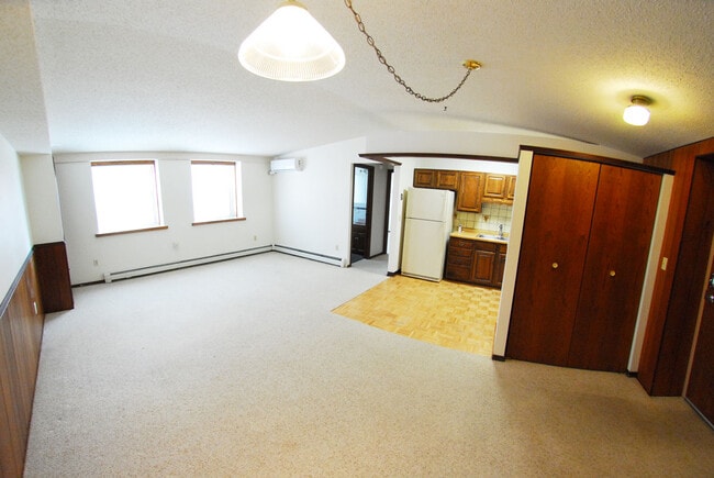 Lincoln Apartments LLC