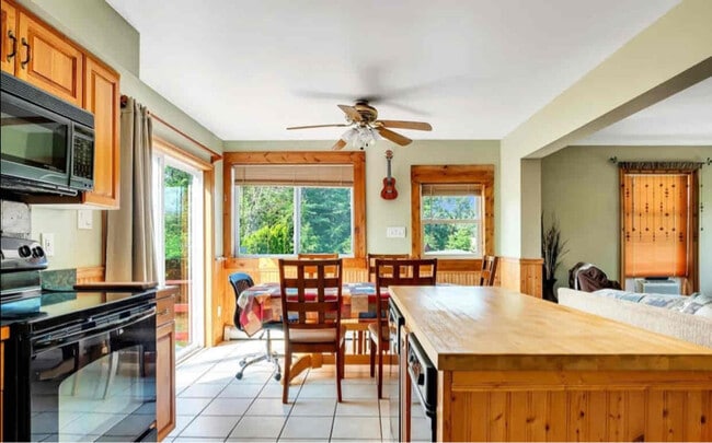 Photo - 2101 State Hwy 9N