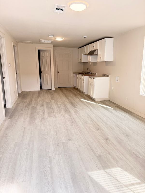 Photo - 3522 Roberts Ave