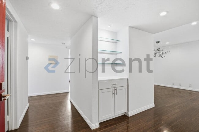 Photo - 743 Euclid Ave