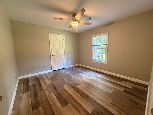 Photo - Charming 3-bedroom, 1-bath home in Dardanelle, AR,