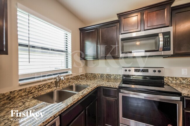 Photo - 1544 Swan Lake Cir