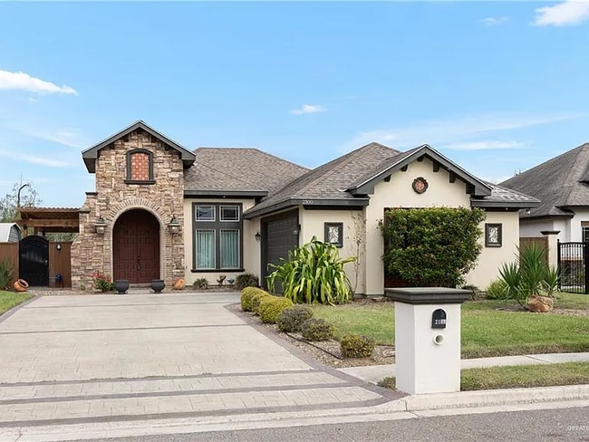 Building Photo - 2100 Rice Ave