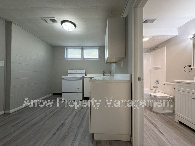 Photo - 2049 Worthington Ave