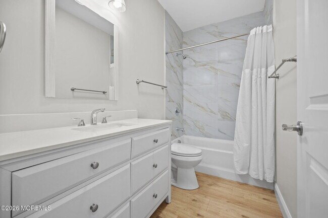 Photo - 207 Main St Unidad D