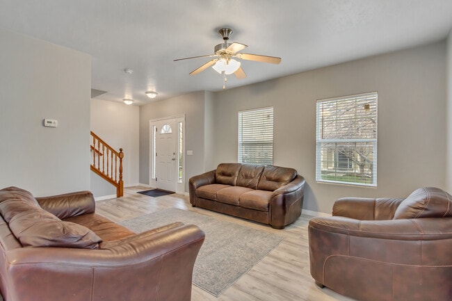 Photo - 7611 S Yellowwood Ln