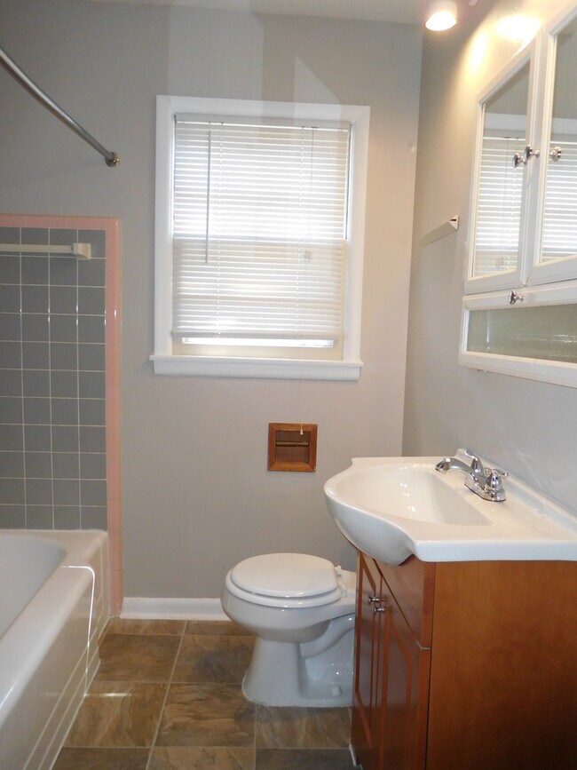 Photo - Coming Soon: 3 bedroom in Midtown Tulsa - Edison School District