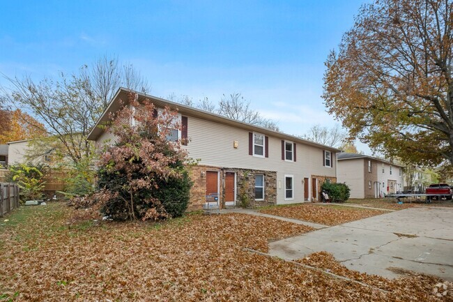 Building Photo - N Betty Jo Dr Fourplex Unit 628 Rental