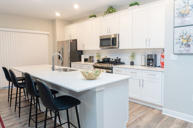 Photo - 7028 Sunstone Pl