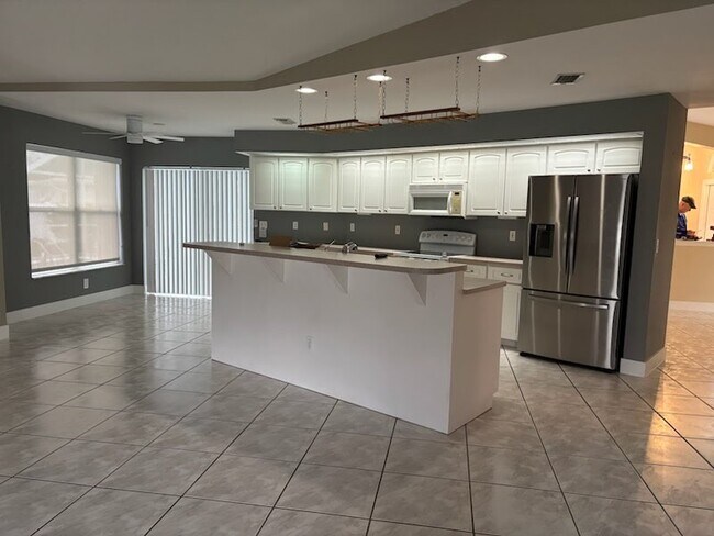 Building Photo - 300 Morse Plaza