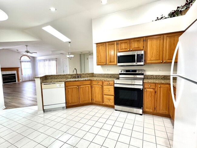 Photo - 403 Feldner Ct