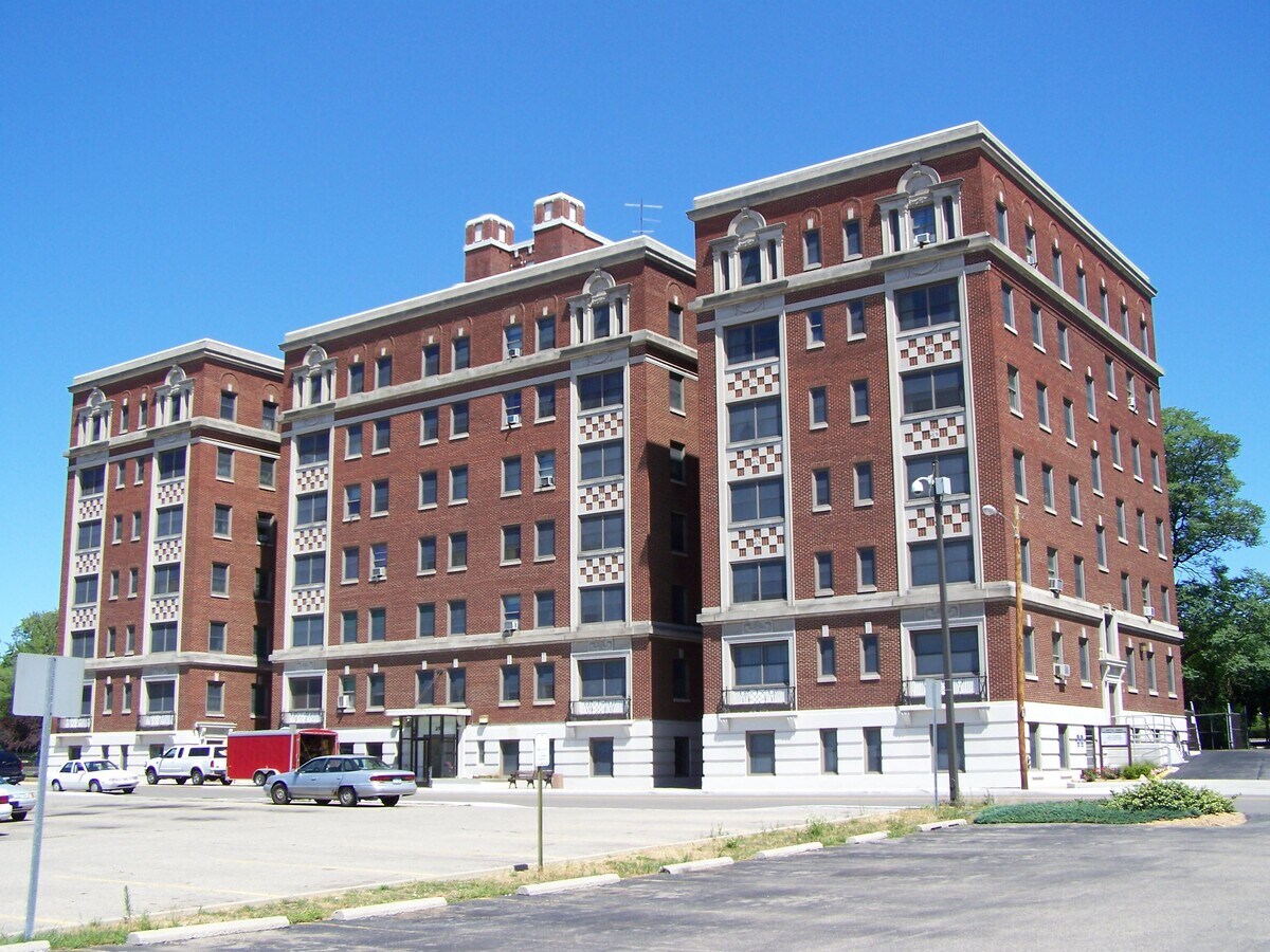 Photo - Kellogg Manor Apartments
