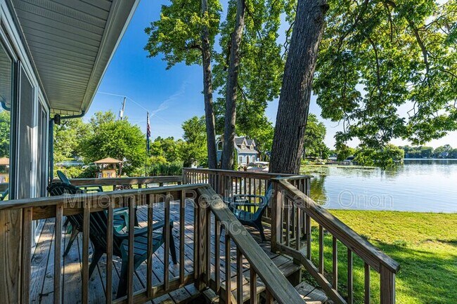 Photo - 391 Shady Oaks St