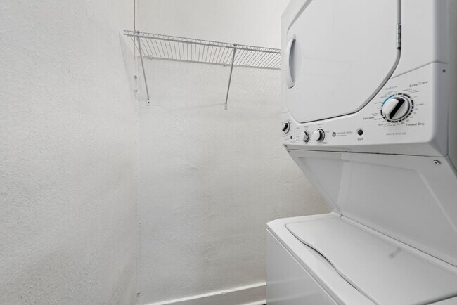 Photo - 2805 Charlotte