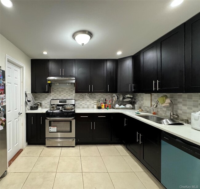 Building Photo - 150-19 26th Ave