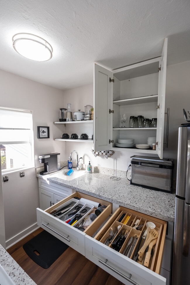 Photo - 974 63rd St Unidad B