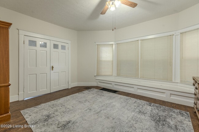 Photo - 2905 S 4th St