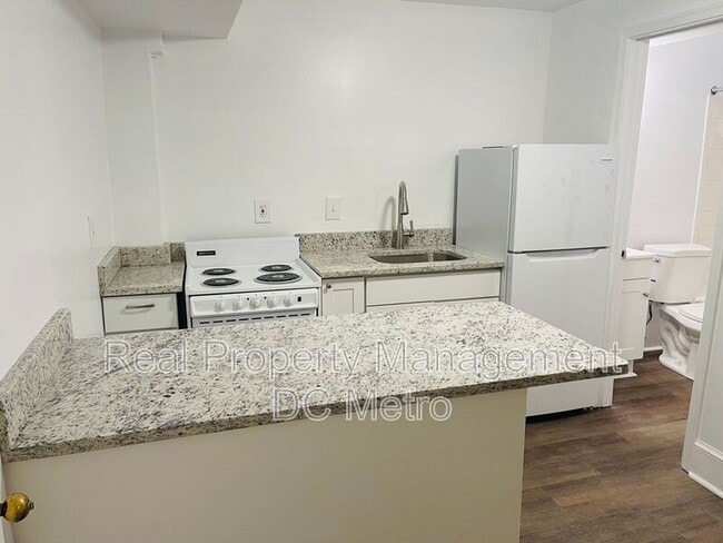 Photo - 815 Maryland Ave NE Unit #3