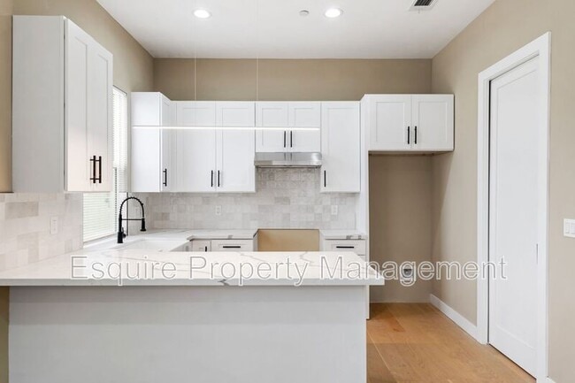 Photo - 549 Carty Dr