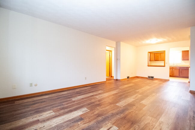 Photo - 3036 Carskaddon Ave Unit #2