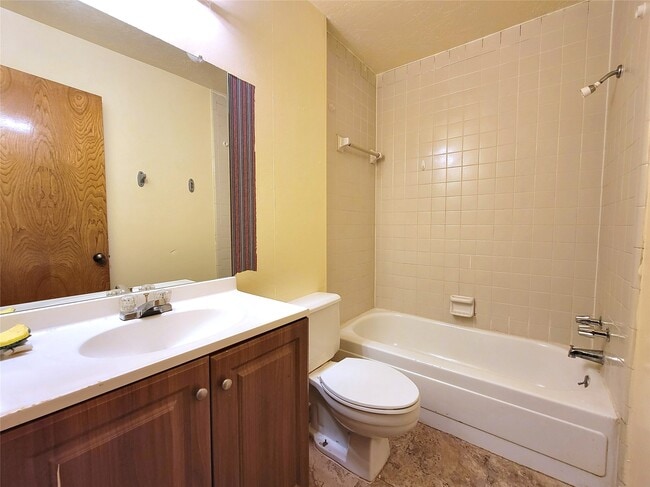 Building Photo - 12811 Stillington Dr