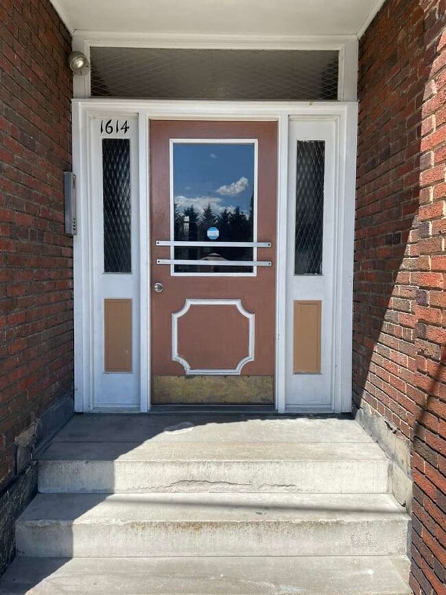 Photo - 1614 Unit #2