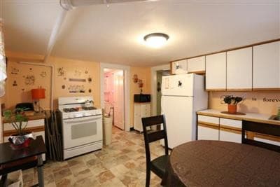Photo - 305 Rindge Ave Apartamentos