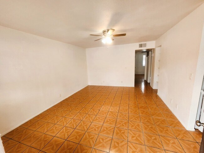 337 N 93rd St Unit 2