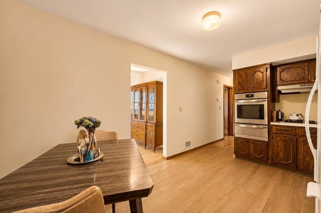 Photo - 185 W 3rd St Unit 1