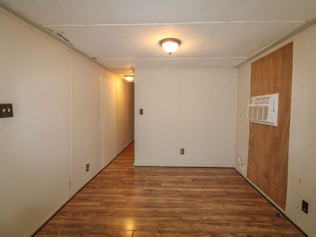 Photo - 14 Simpson Rd