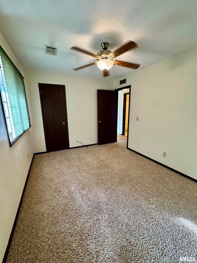 Photo - 1299 48th Ave