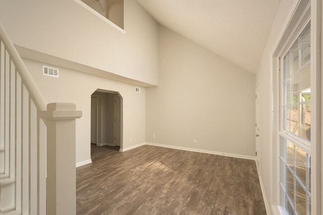 Photo - Ivy Terrace Apartments