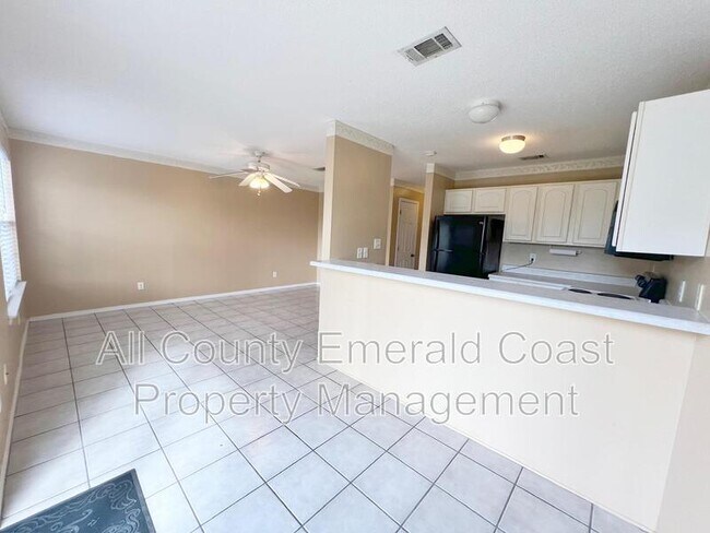 Photo - 34 Harbeson Ave NE