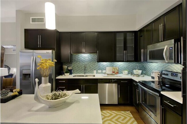 Photo - 112 Sandra Muraida Way Unidad A6-40