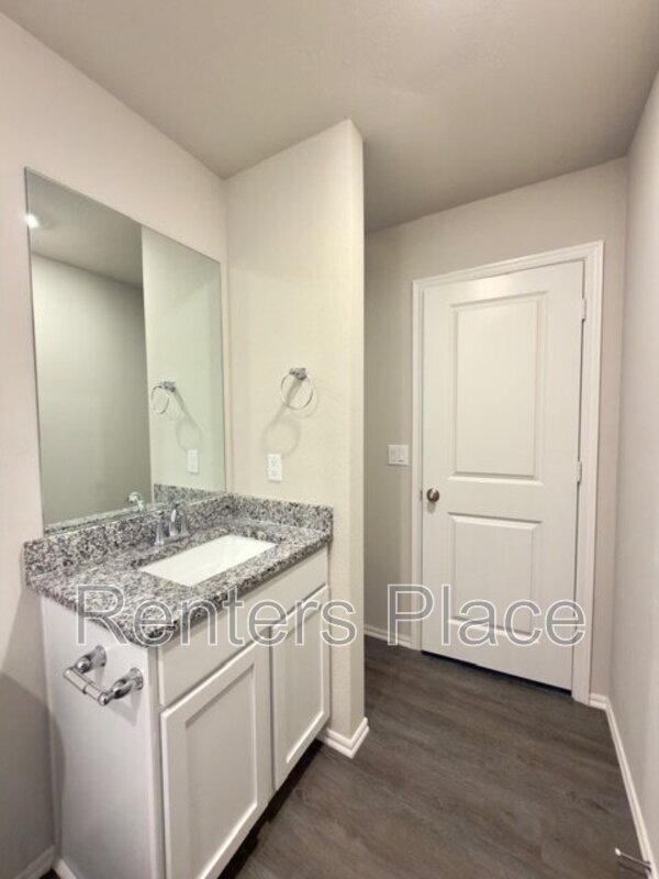 Photo - 14 Stonegate Dr