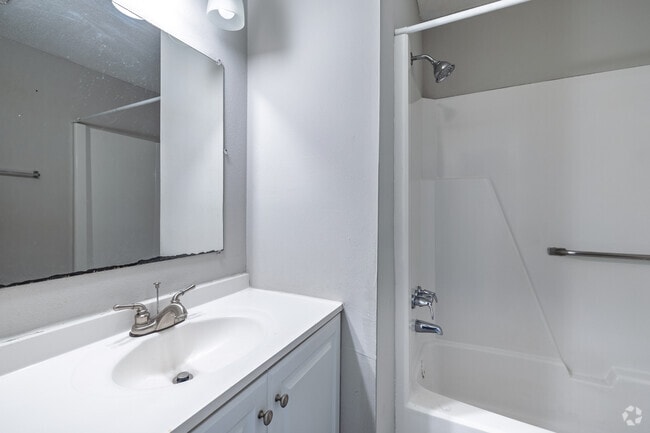 1BR, 1BA-630 SF Bronze Bathroom