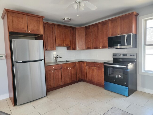 Photo - 157 N Clinton St Apartment Unit C