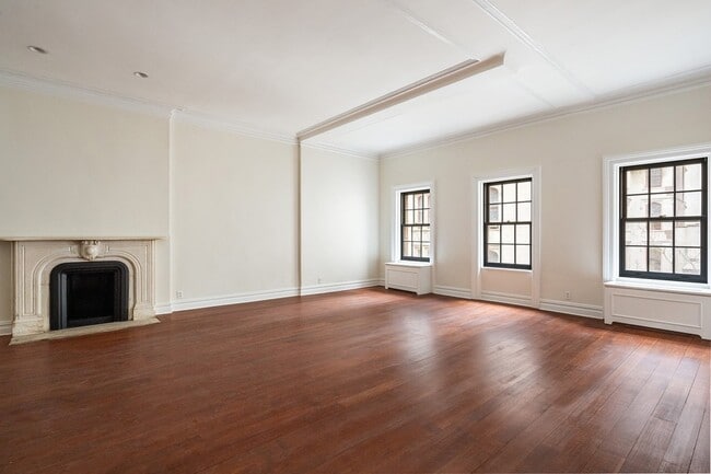 Building Photo - 127 E 69th St Unit 4