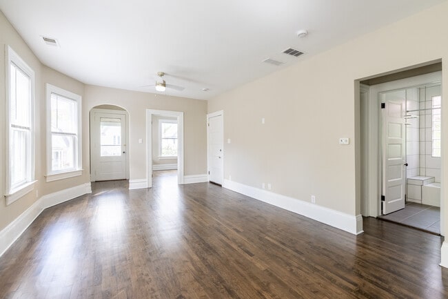 Photo - 2754 S Logan Ave Unit 2754 Upper