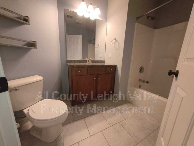 Photo - 1157 Meadow Lark Way