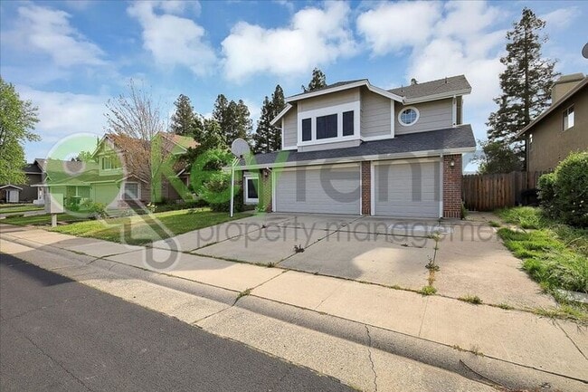 Photo - 1495 Deerfield Cir House