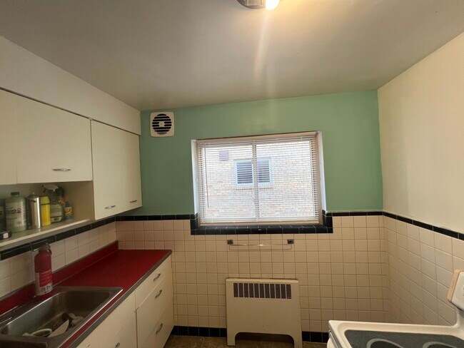 Photo - 4056 Longford Dr Unit #2