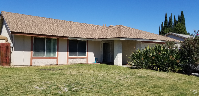Building Photo - 11261 Cochran Ave Rental