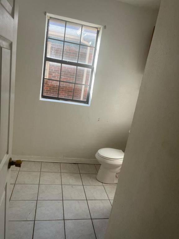 Photo - 301 NE 26th St