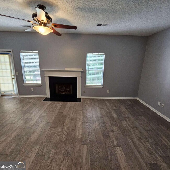 Photo - 310 Pecan Wood Cir