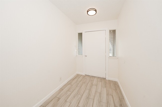 Photo - 5375 Little John Ln