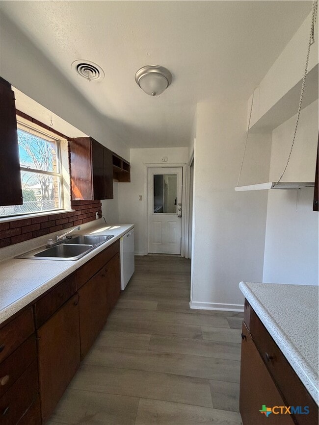 Photo - 1102 S Ann Blvd